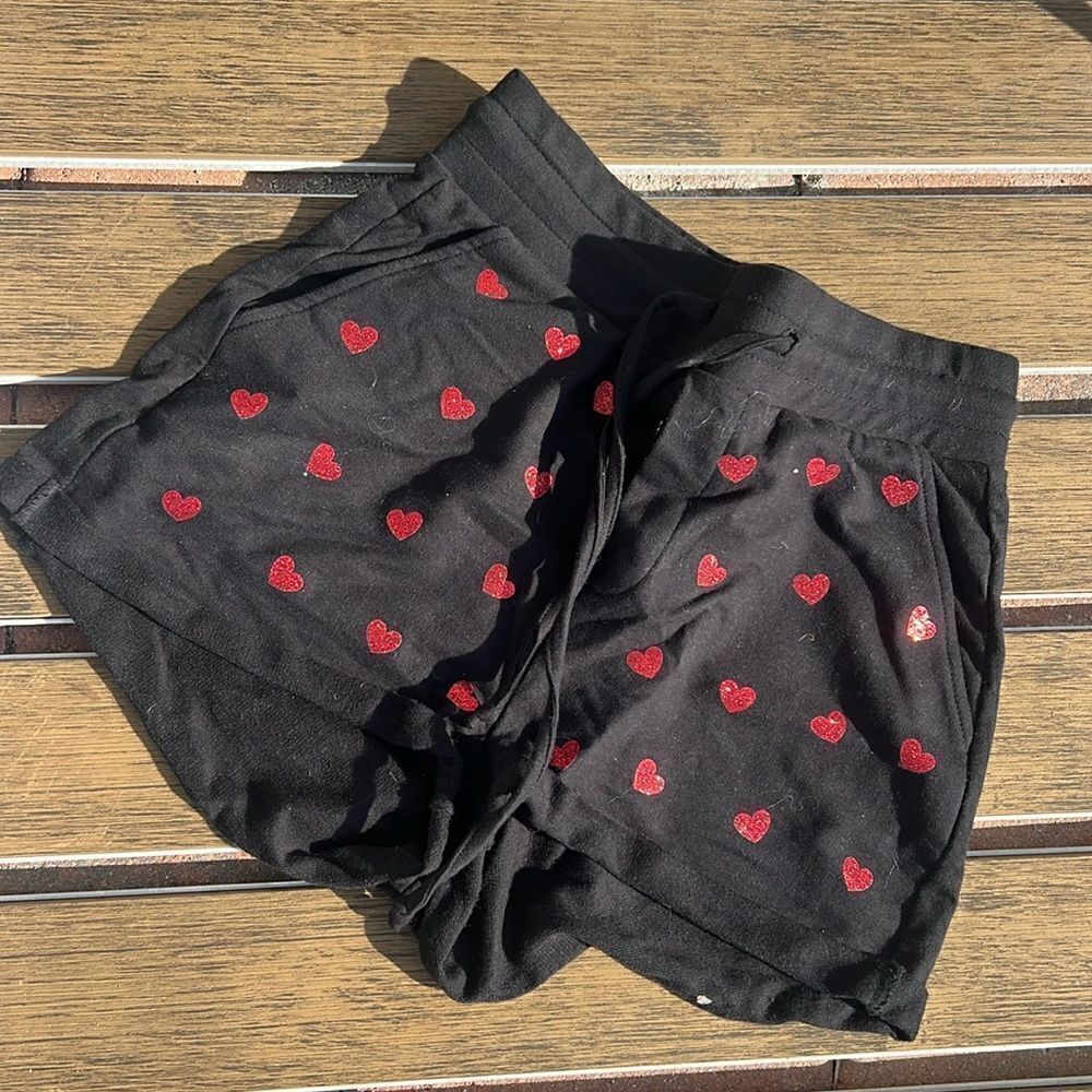 Red Heart Shorts - Drawstring - NWOT - Beach Riot - Size Medium - Shorts